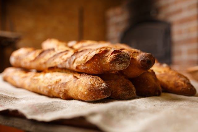 Begin je dag goed met verse croissants en broodjes