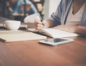 Twee sectoren, één kans: werkend leren in zorg en onderwijs