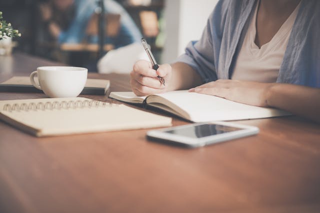 Twee sectoren, één kans: werkend leren in zorg en onderwijs