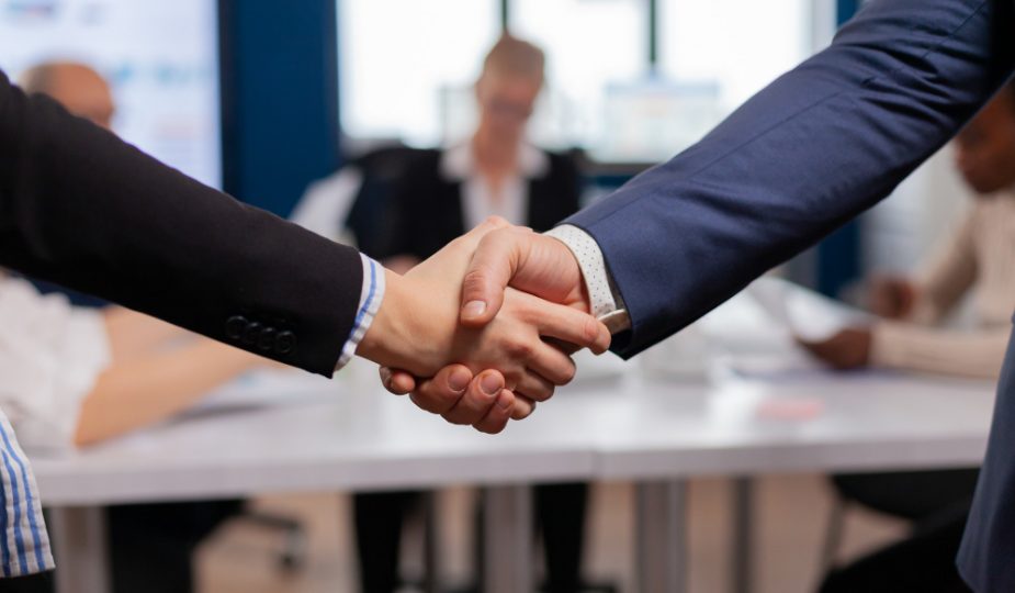 Als vrouw jouw eigen zaak? Digitaliseer je loonadministratie voor meer efficiëntie
